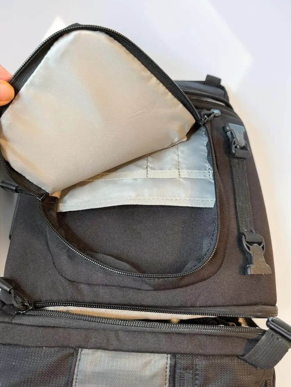 Lowepro Slingshot 202 AW DSLR Sling Camera Bag